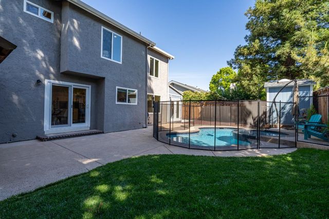 15915 La Escuela Court, Morgan Hill, CA 95037
