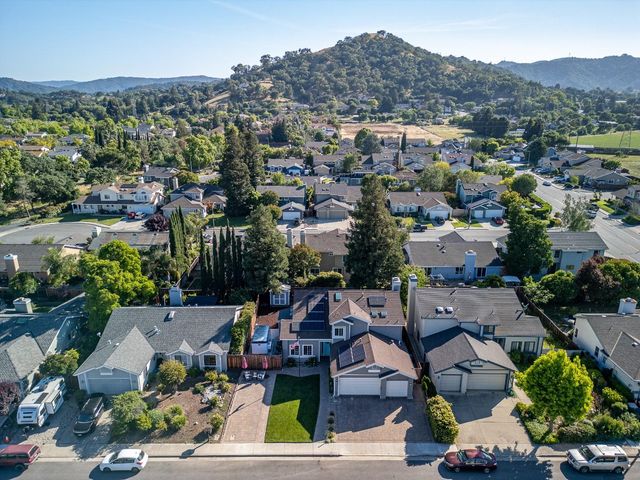 15915 La Escuela Court, Morgan Hill, CA 95037
