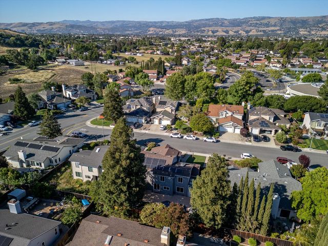 15915 La Escuela Court, Morgan Hill, CA 95037