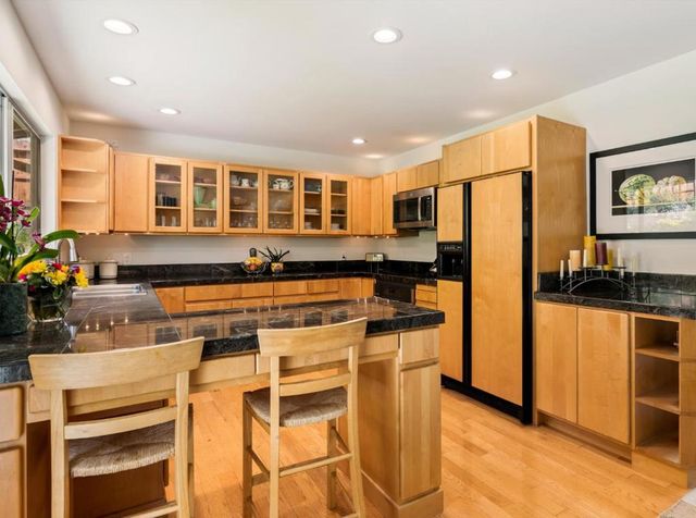 6970 Lakeview Drive, Salinas, CA 93907