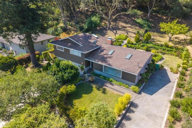 6970 Lakeview Drive, Salinas, CA 93907