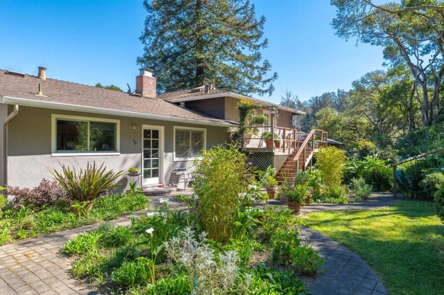 6970 Lakeview Drive, Salinas, CA 93907