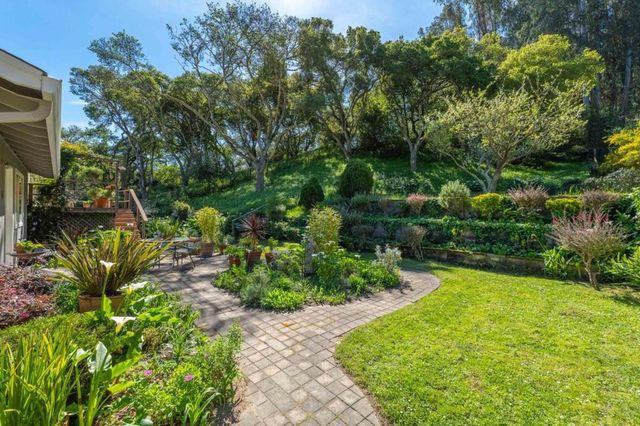 6970 Lakeview Drive, Salinas, CA 93907