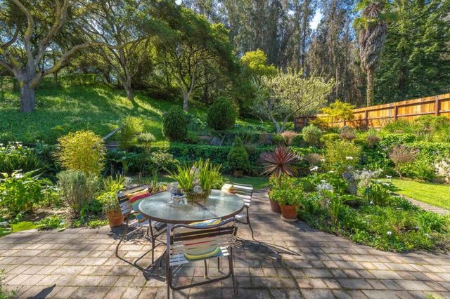 6970 Lakeview Drive, Salinas, CA 93907