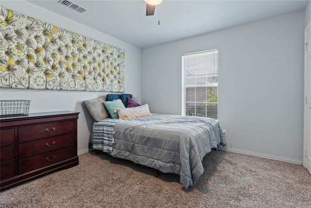 810 Maples Avenue, Mckinney, TX 75069