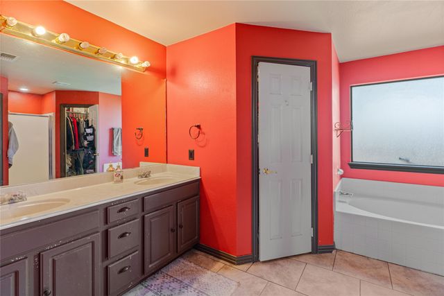 810 Maples Avenue, Mckinney, TX 75069