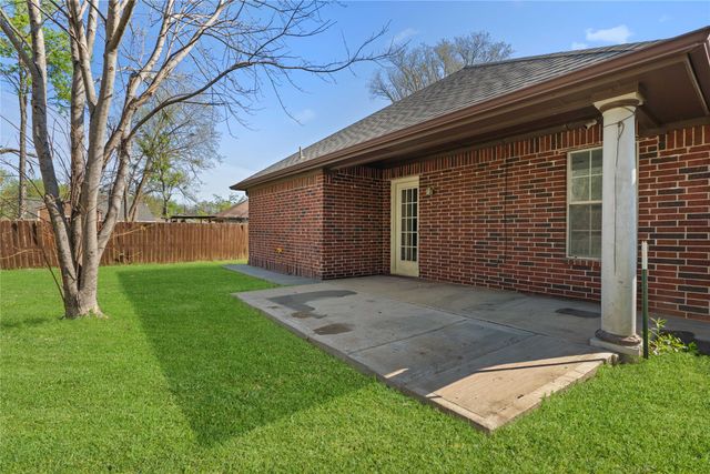 810 Maples Avenue, Mckinney, TX 75069