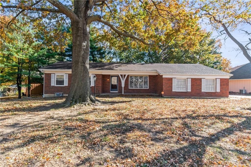 12923 Beacon Avenue, Grandview, MO 64030