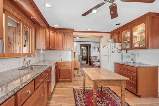 27 Sprague St, Malden, MA 02148