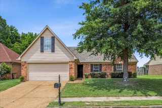 9830 OLDHAM DR, Cordova, TN 38016