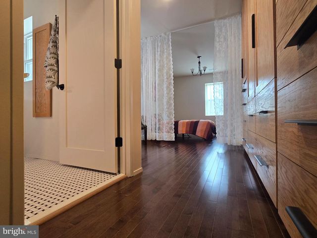 804 E NORTH AVE, Baltimore, MD 21202