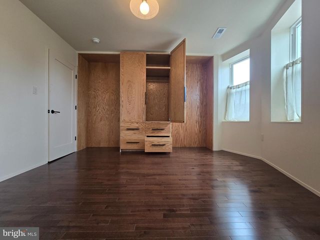 804 E NORTH AVE, Baltimore, MD 21202
