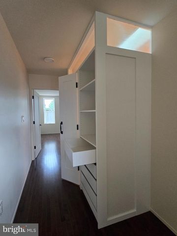 804 E NORTH AVE, Baltimore, MD 21202