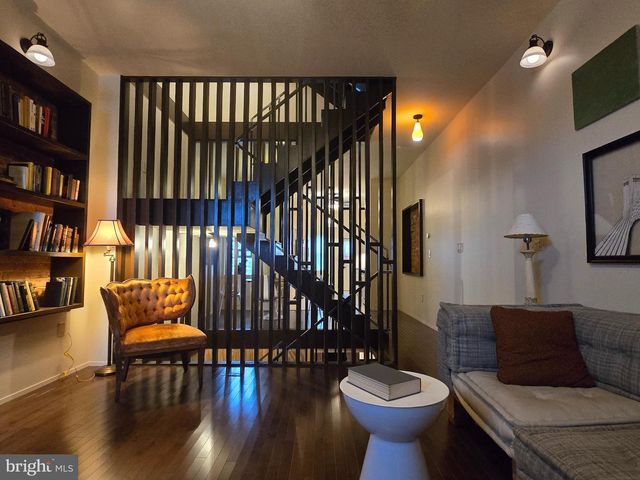 804 E NORTH AVE, Baltimore, MD 21202