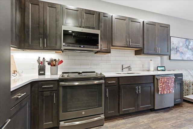 250 State St Apt 302, Cedar Falls, IA 50613