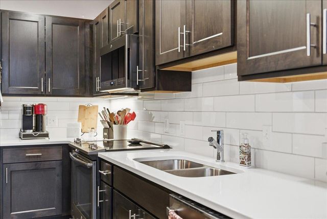 250 State St Apt 302, Cedar Falls, IA 50613