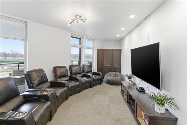 250 State St Apt 302, Cedar Falls, IA 50613