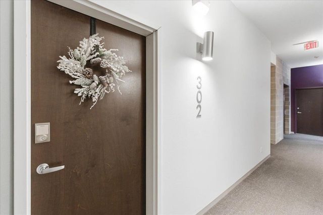 250 State St Apt 302, Cedar Falls, IA 50613