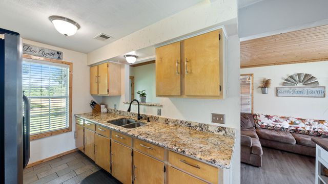 29080 State Highway 19 N, Athens, TX 75752