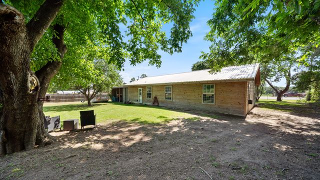 29080 State Highway 19 N, Athens, TX 75752