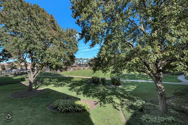 1311 S Finley Road 218, Lombard, IL 60148