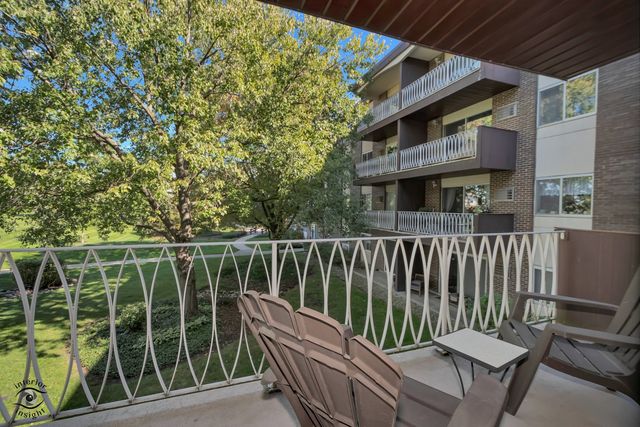 1311 S Finley Road 218, Lombard, IL 60148