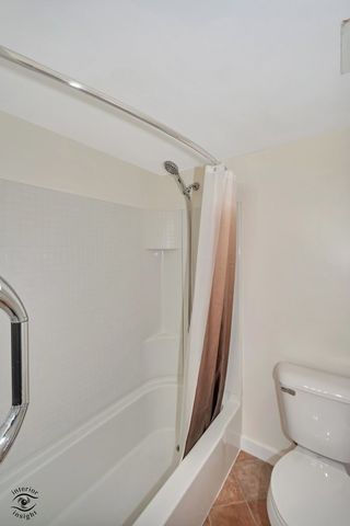 1311 S Finley Road 218, Lombard, IL 60148