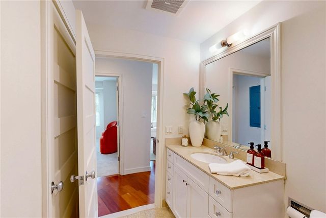 100 Exchange Street 1006, Providence, RI 02903