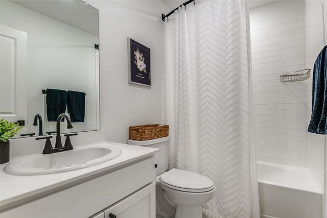 3204 Everly Drive, Fate, TX 75189