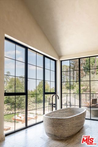 24172 Lupin Hill Road, Hidden Hills, CA 91302