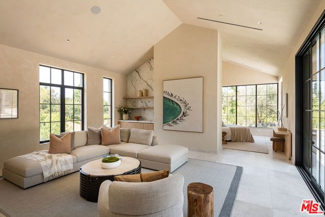 24172 Lupin Hill Road, Hidden Hills, CA 91302