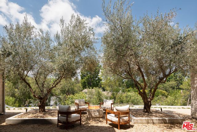 24172 Lupin Hill Road, Hidden Hills, CA 91302