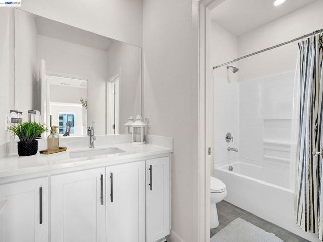 37457 Salt Grass Rd, Newark, CA 94560