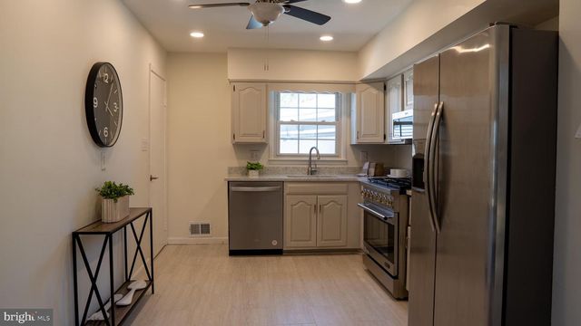 13020 SAINT CHARLES PL, Rockville, MD 20853