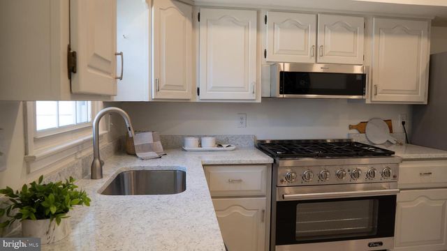 13020 SAINT CHARLES PL, Rockville, MD 20853