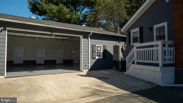 13020 SAINT CHARLES PL, Rockville, MD 20853