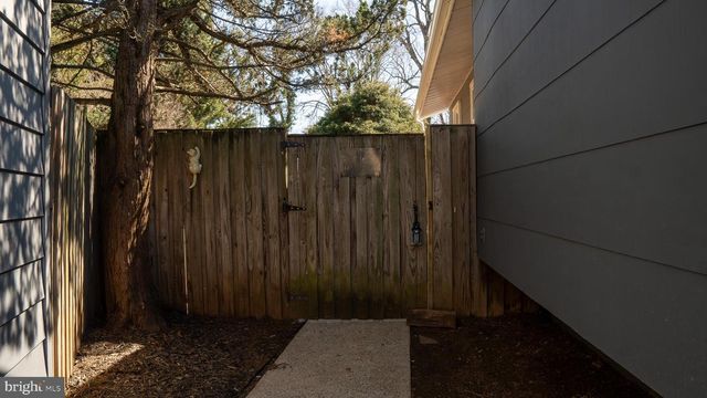 13020 SAINT CHARLES PL, Rockville, MD 20853