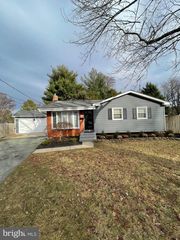 13020 SAINT CHARLES PL, Rockville, MD 20853