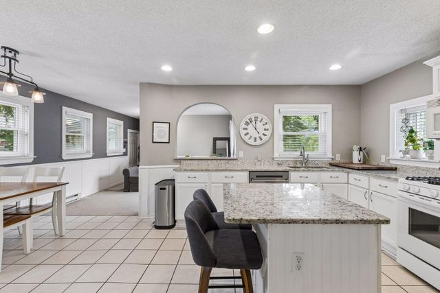 657 Delaware Avenue, Saint Paul, MN 55107