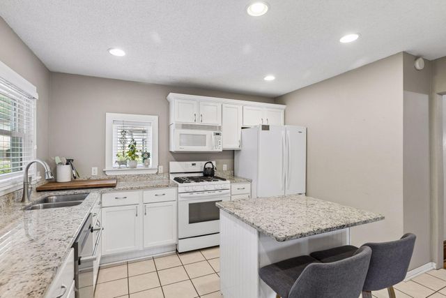 657 Delaware Avenue, Saint Paul, MN 55107