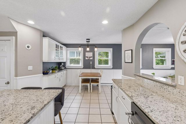 657 Delaware Avenue, Saint Paul, MN 55107