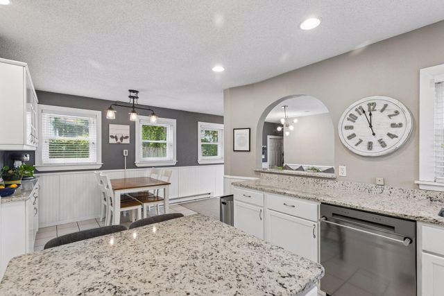 657 Delaware Avenue, Saint Paul, MN 55107