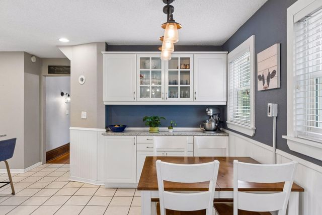 657 Delaware Avenue, Saint Paul, MN 55107