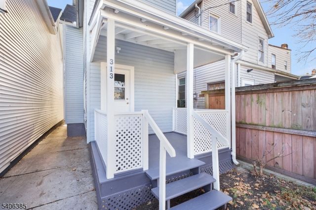 313 Mercer St, Phillipsburg Town, NJ 08865