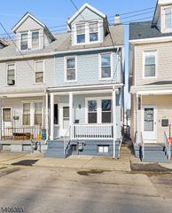 313 Mercer St, Phillipsburg Town, NJ 08865
