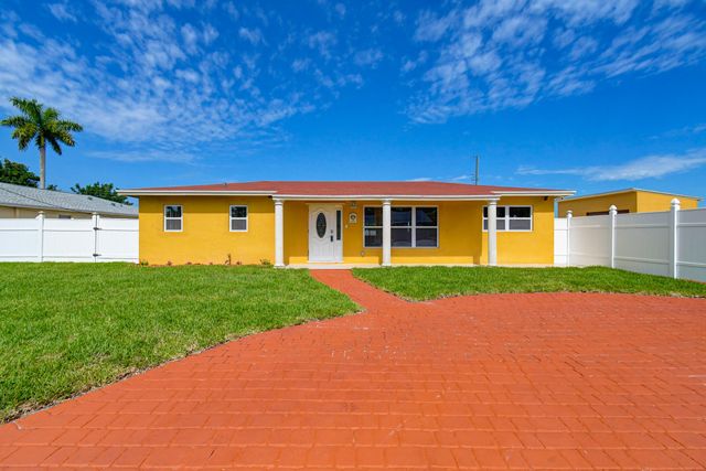 15021 Jackson Road, Delray Beach, FL 33484