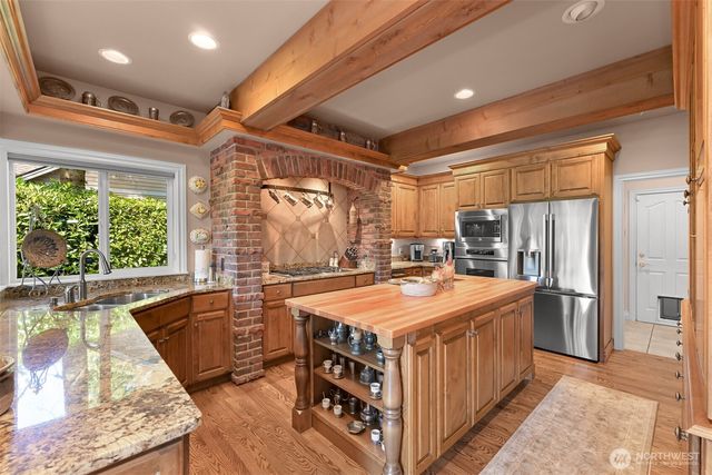 8607 Great Horned Owl Lane, Blaine, WA 98230