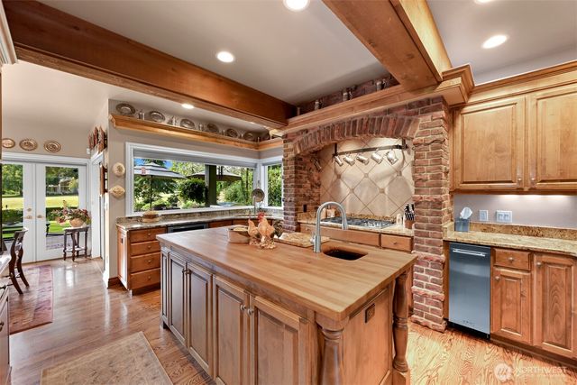 8607 Great Horned Owl Lane, Blaine, WA 98230
