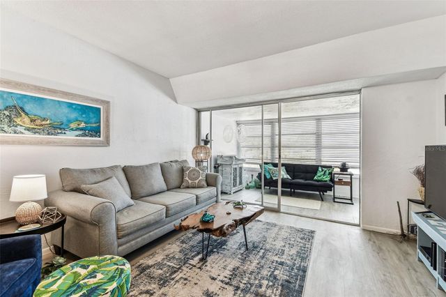 9945 47TH AVENUE 206, St Petersburg, FL 33708