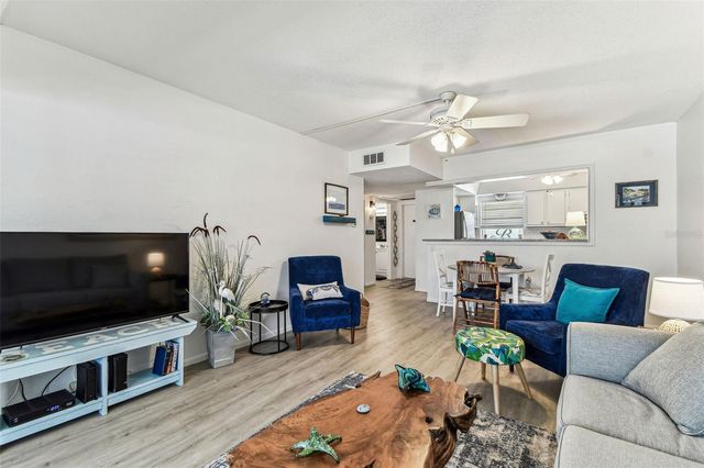 9945 47TH AVENUE 206, St Petersburg, FL 33708